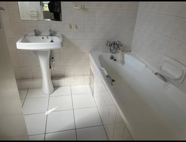 3 BEDROOM TOWNHOUSE FOR SALE IN MARAIS STEYN PARK